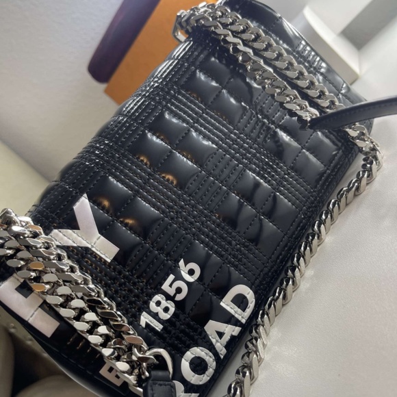 Burberry lola Small Crossbdoy Bag - Picture 2 of 5